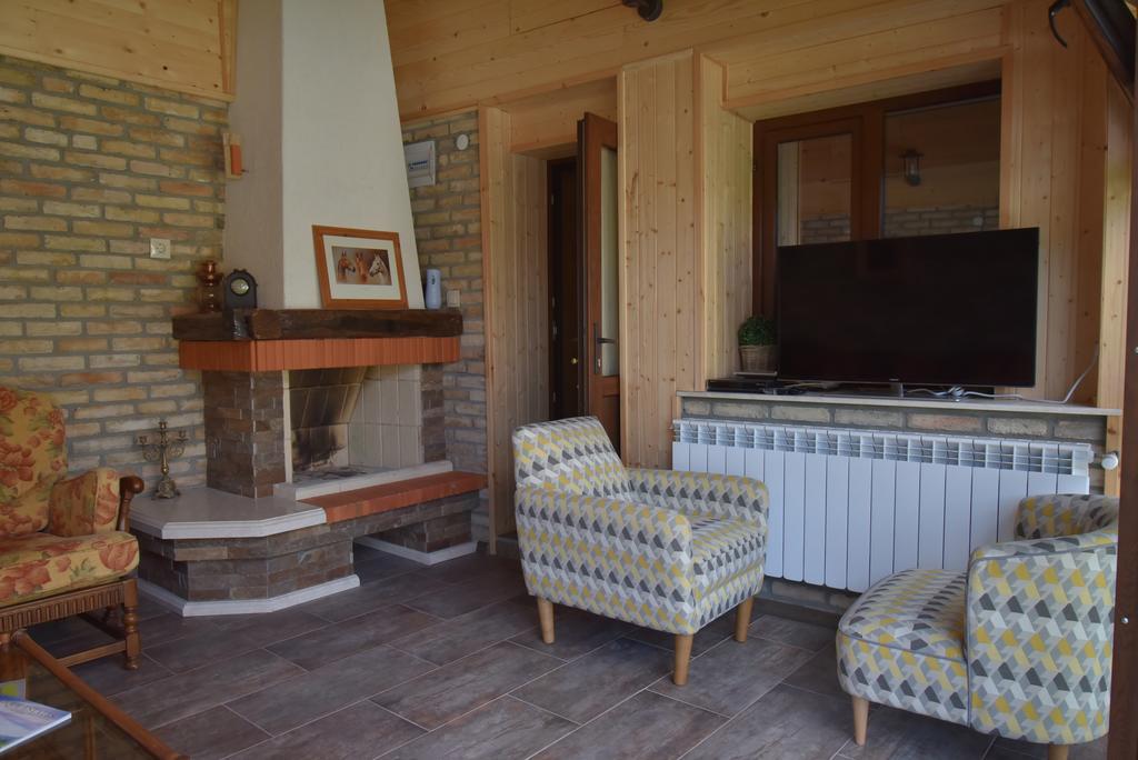 Guest House Zlateya Madara ภายนอก รูปภาพ
