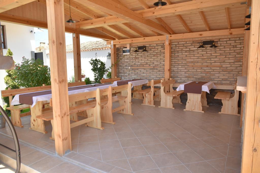 Guest House Zlateya Madara ภายนอก รูปภาพ