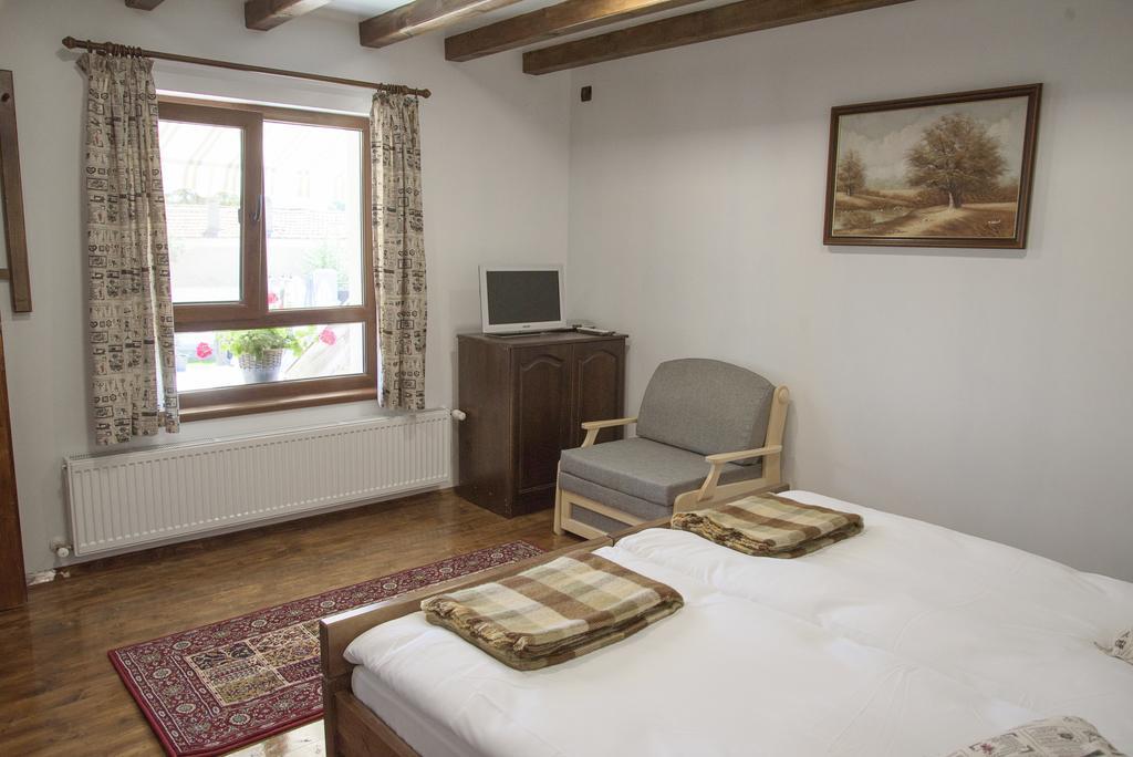 Guest House Zlateya Madara ภายนอก รูปภาพ