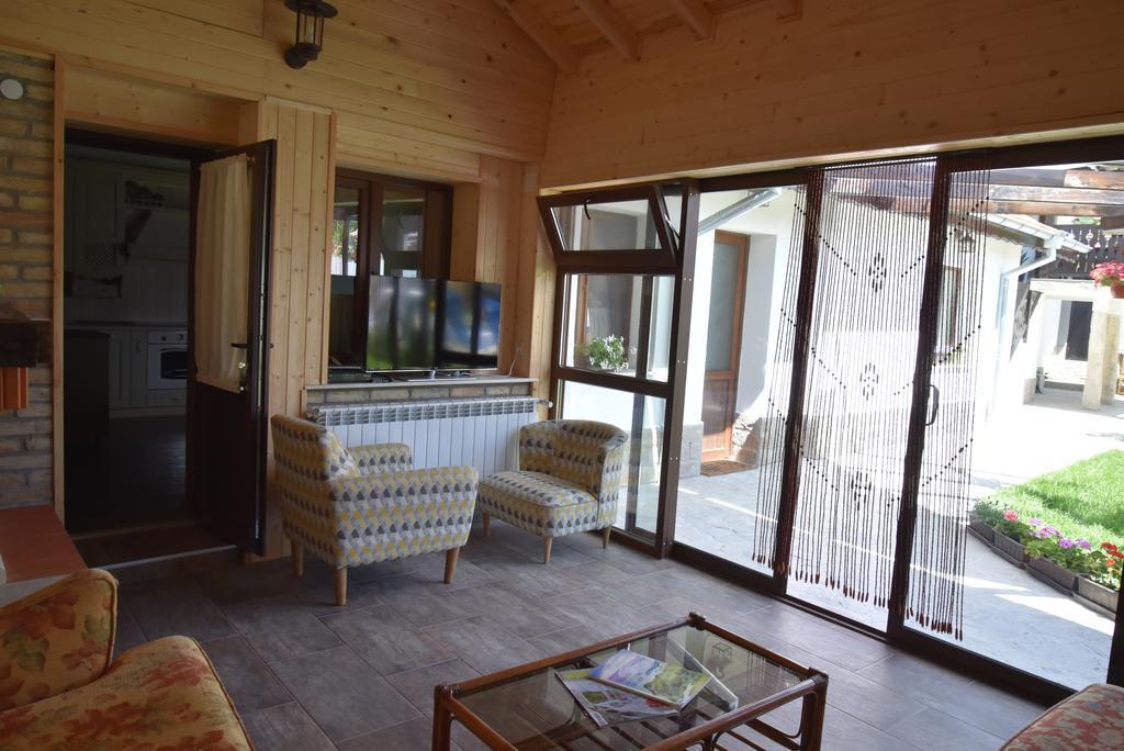 Guest House Zlateya Madara ภายนอก รูปภาพ