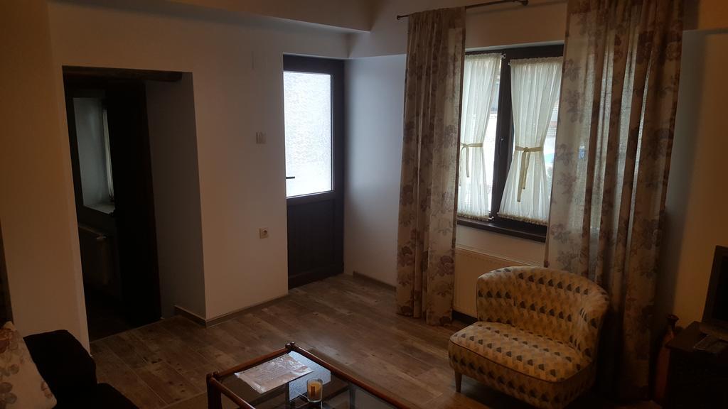 Guest House Zlateya Madara ภายนอก รูปภาพ